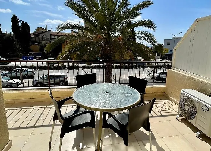 109 Queens Gardens, Apartament *