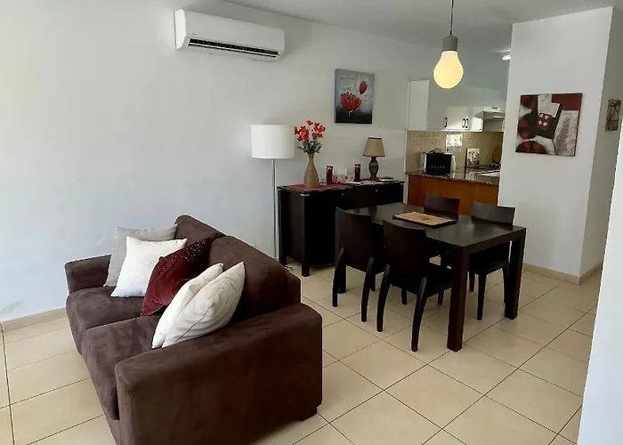 109 Queens Gardens, Apartament *