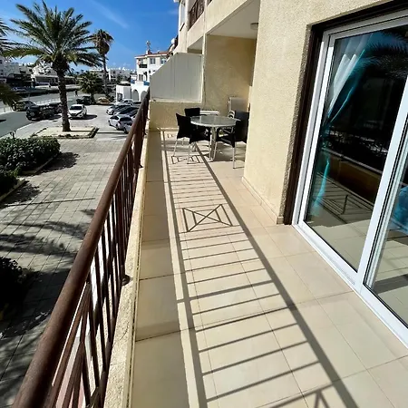 109 Queens Gardens, * Paphos