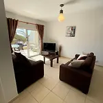 109 Queens Gardens, Apartamento *